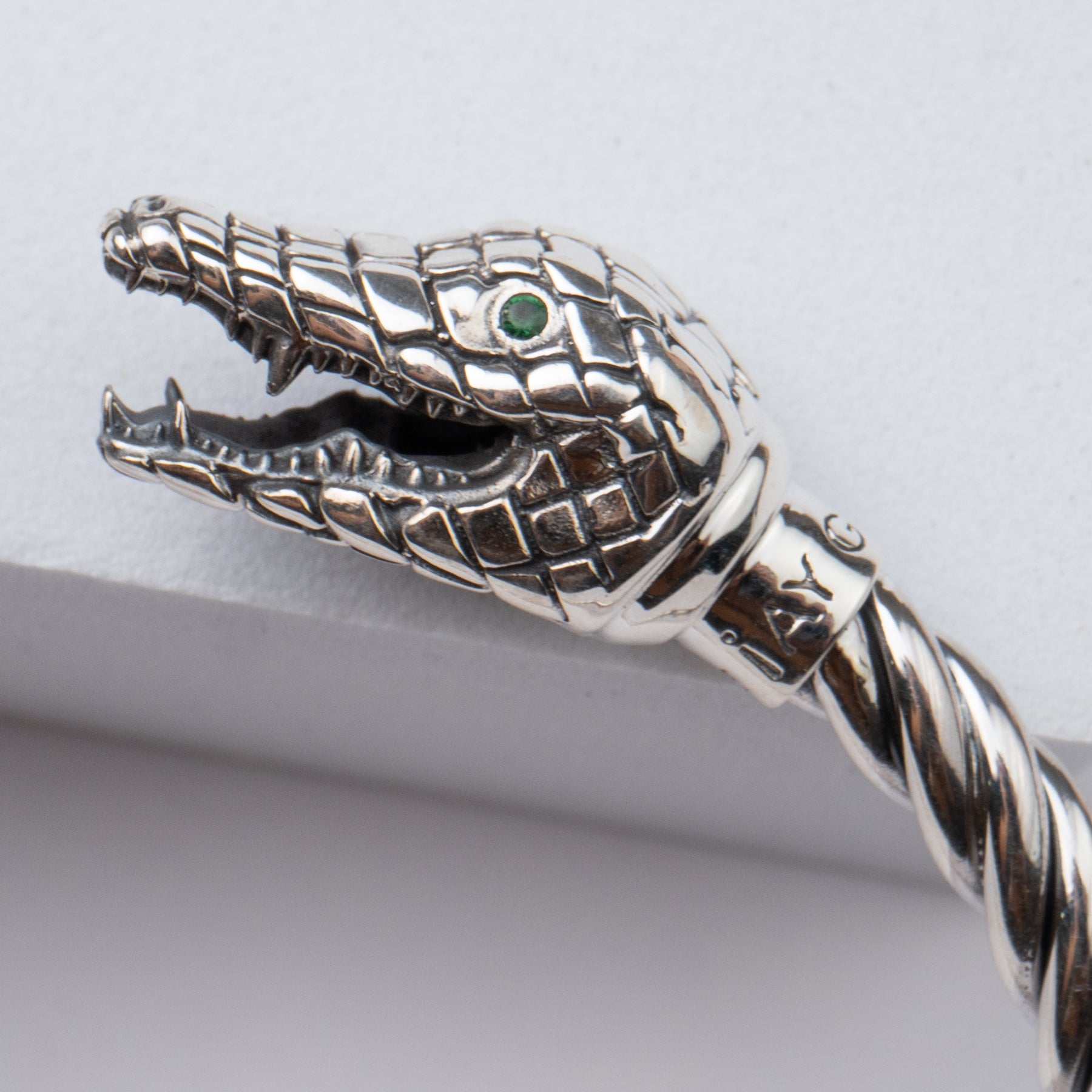 Brazalete de plata - Modelo COCODRILO