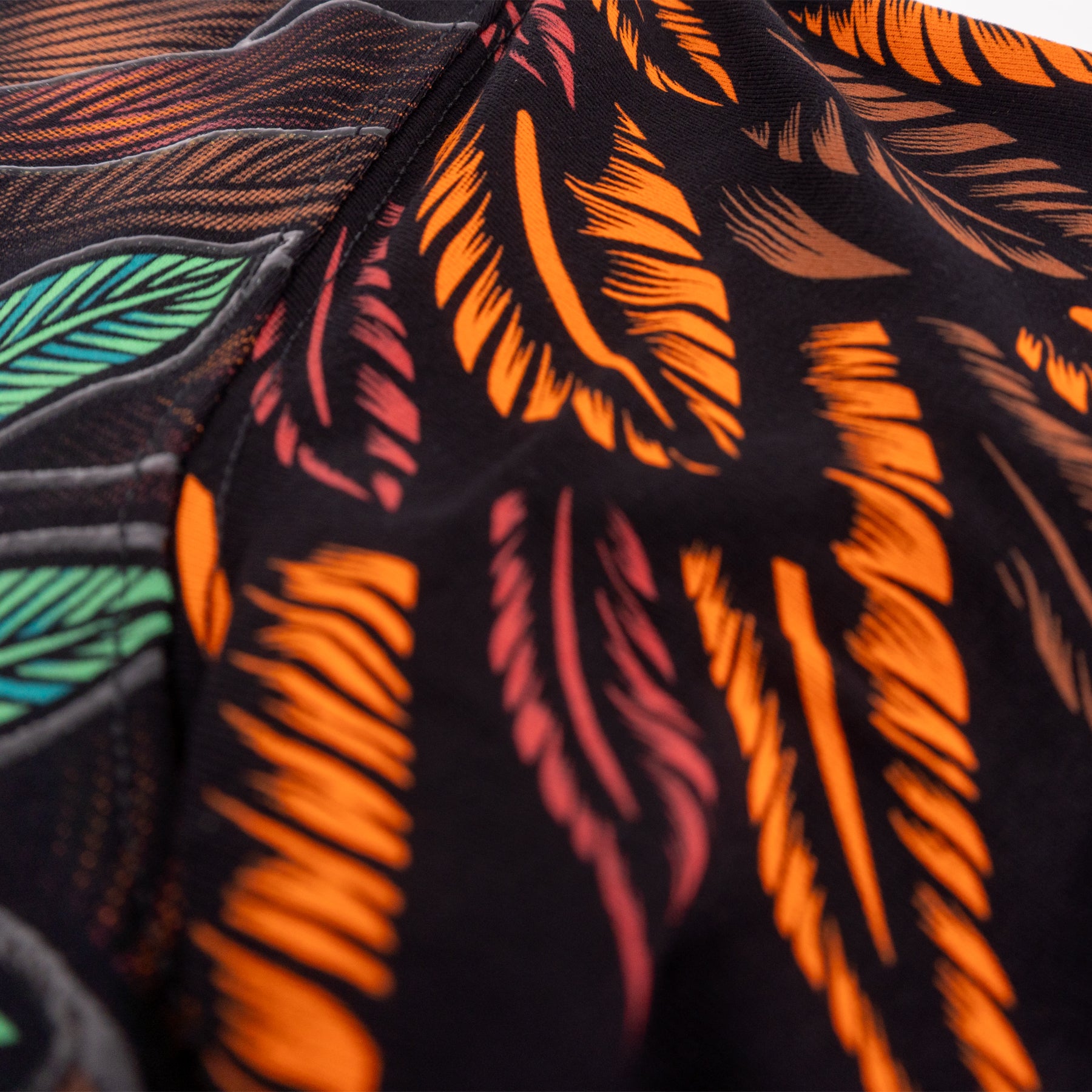 ・Playera con estampado asimétrico de gran formato para hombre - Modelo RAÍZ