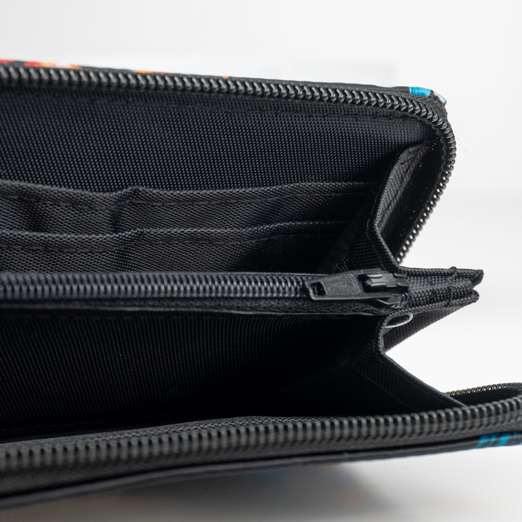Monedero para mujer Modelo Xel-Ha color negro - Colección IZAHUATL