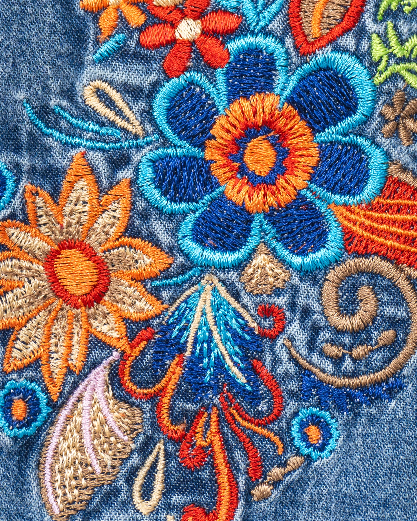 Camisa de mezclilla con detalles bordados manga larga para mujer - Modelo KAMY