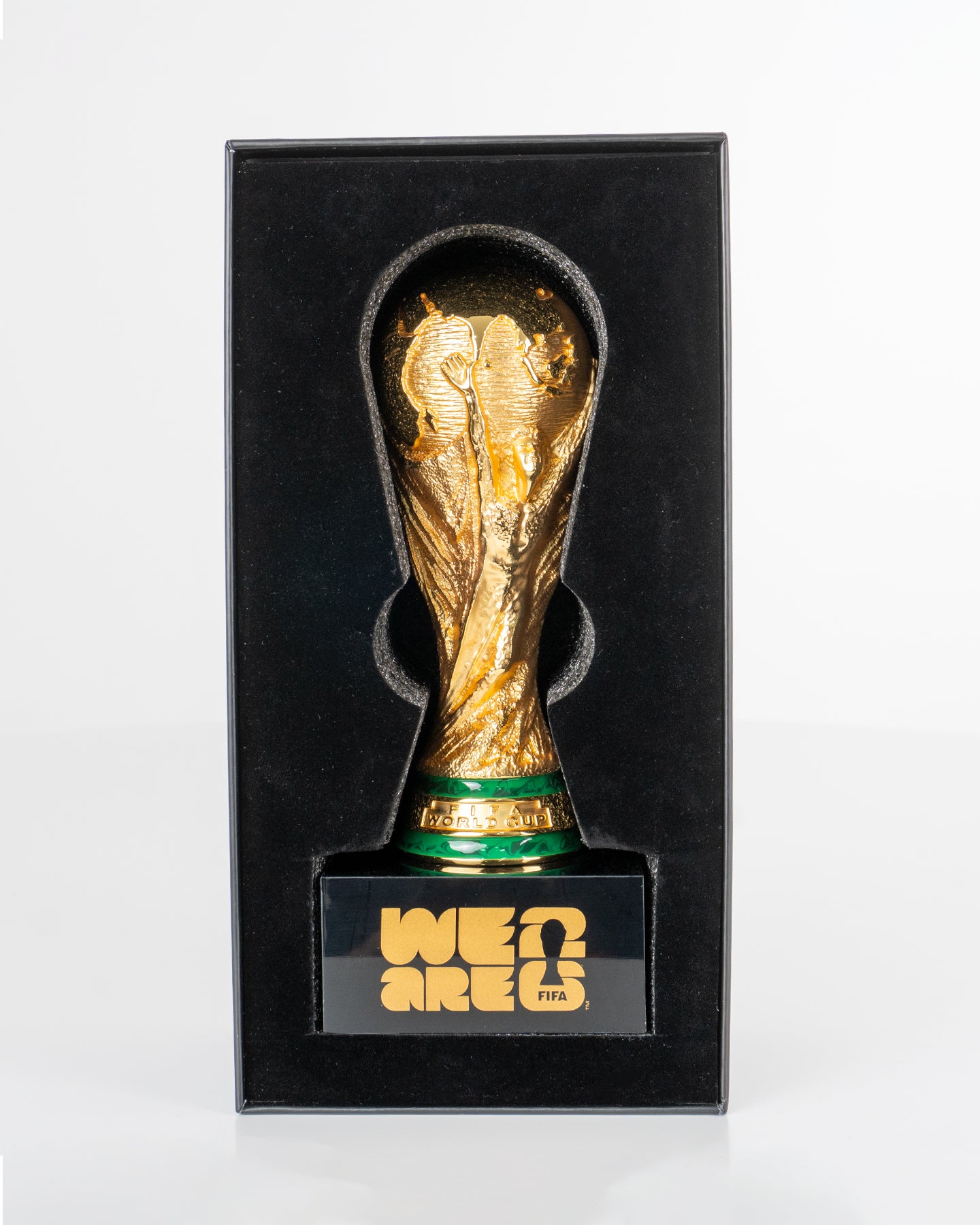 Replica de Trofeo Oficial FIFA World Cup 26™ 06