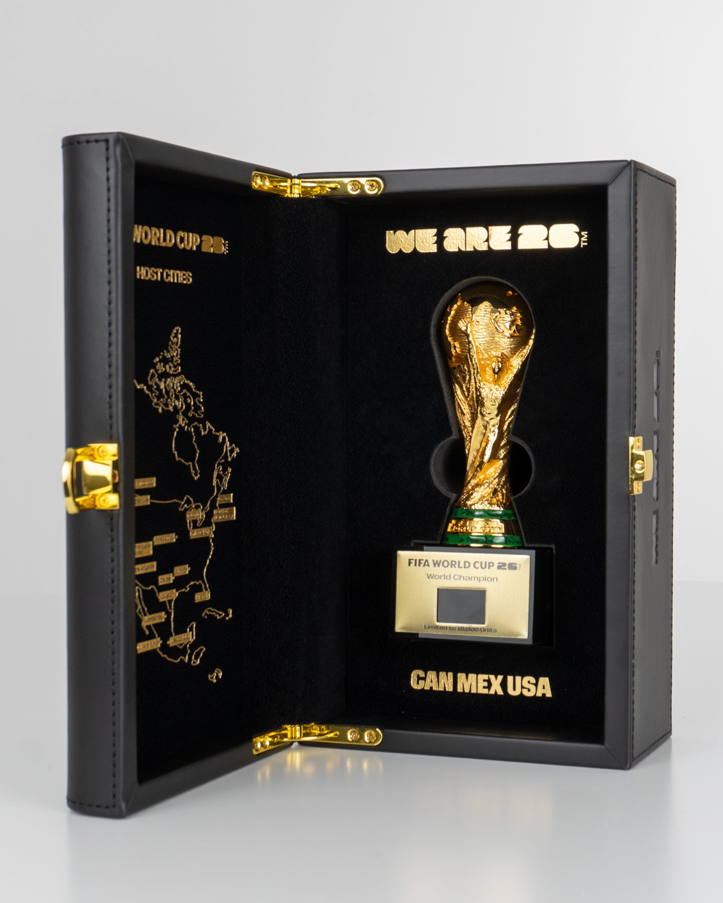 Replica de Trofeo Oficial FIFA World Cup 26™ con Estuche