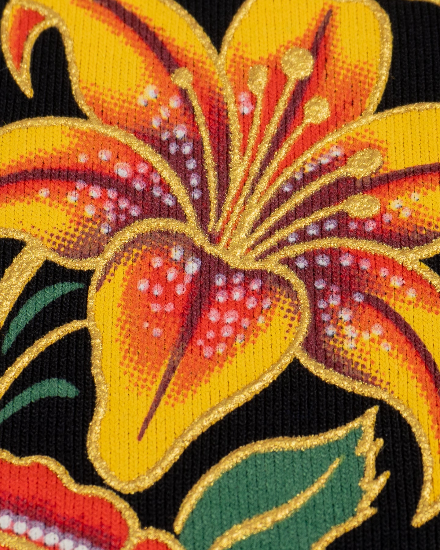 Playera Ama-Dora Tinta Dorada