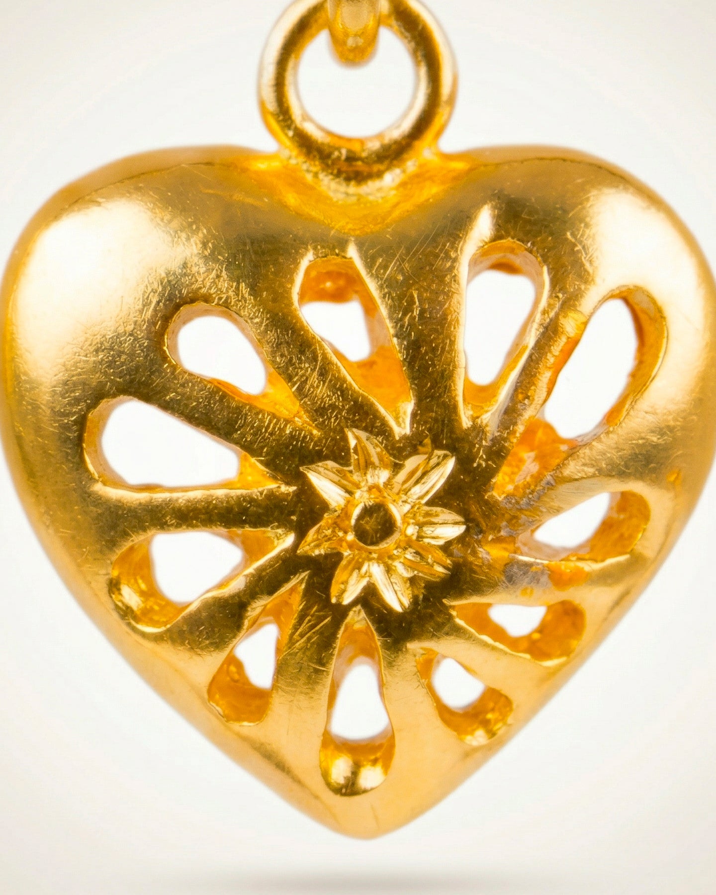 Aretes Corazón Partido Chapa Oro