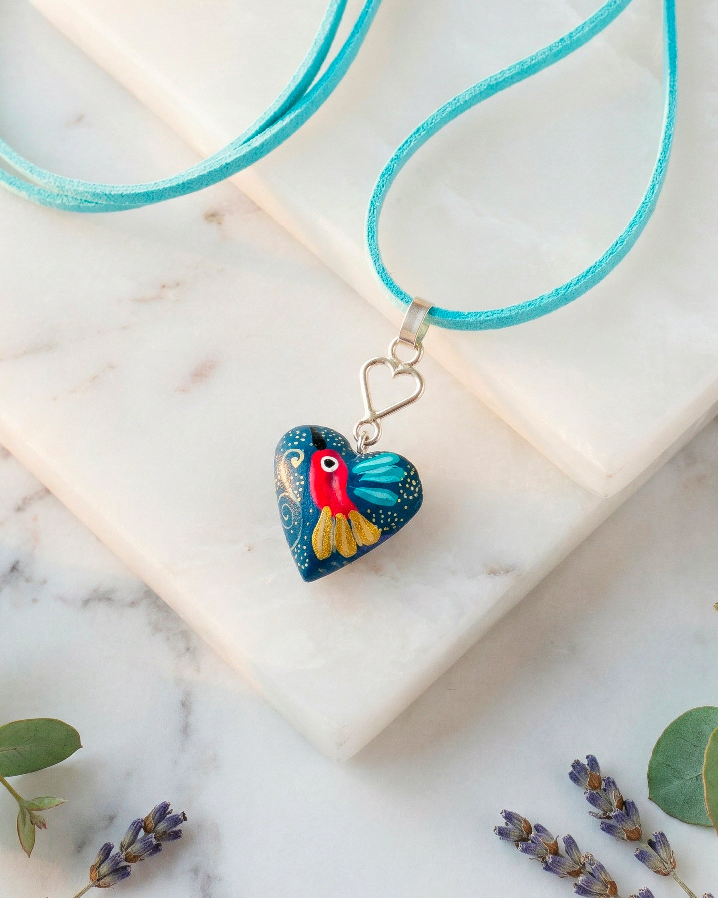 Dije Corazón Madera y Plata Correa Gamuza Turquesa